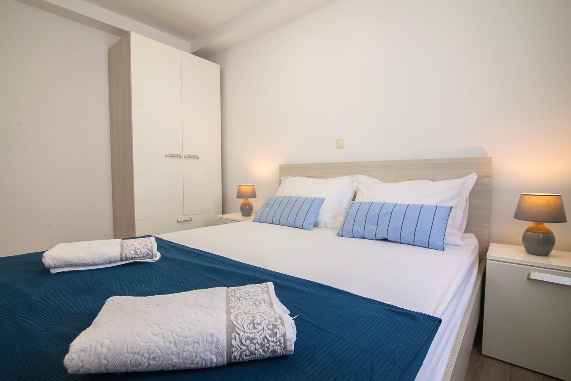 Helvetia Sunny Apartments 볼 외부 사진