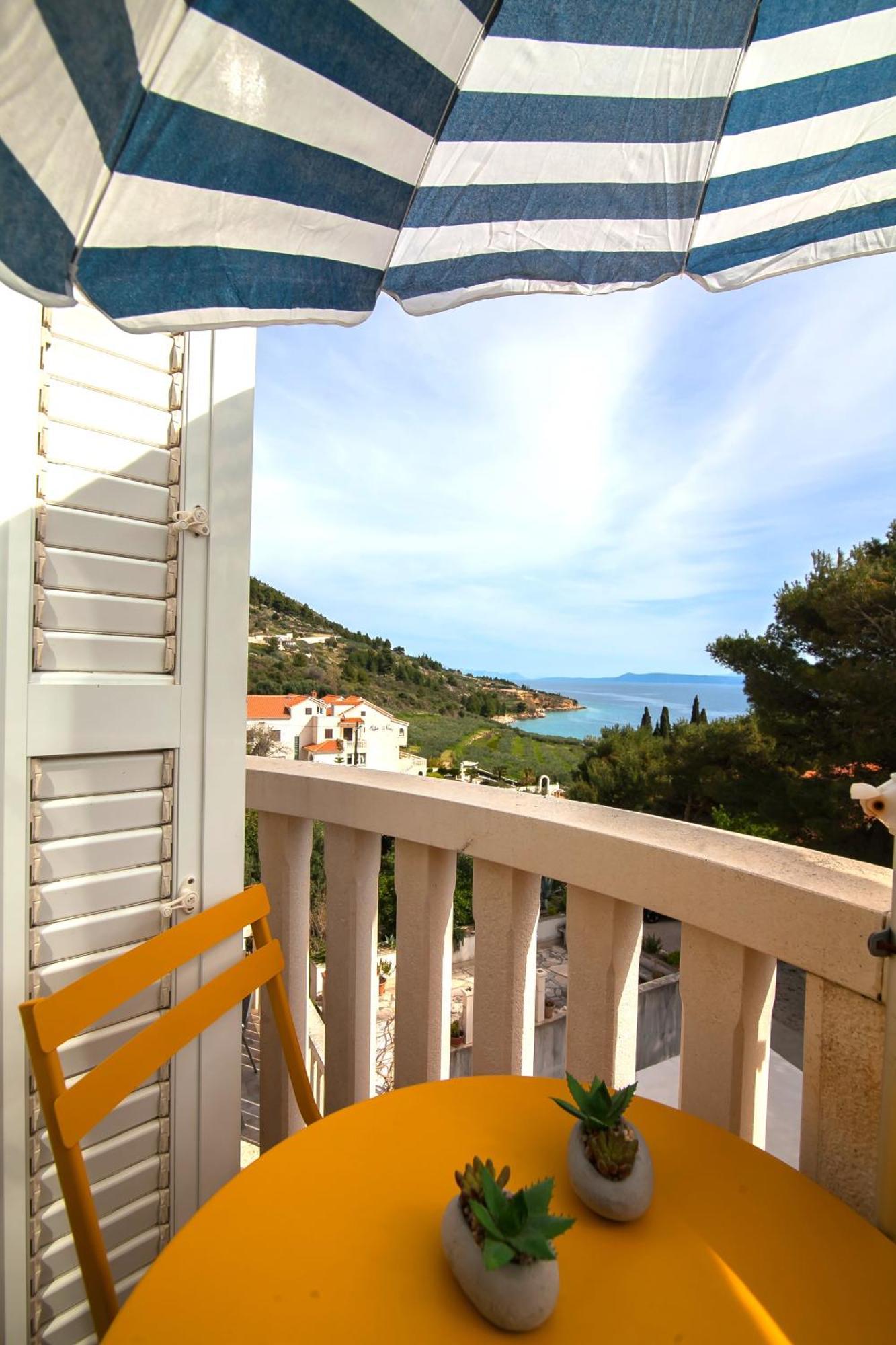 Helvetia Sunny Apartments 볼 외부 사진