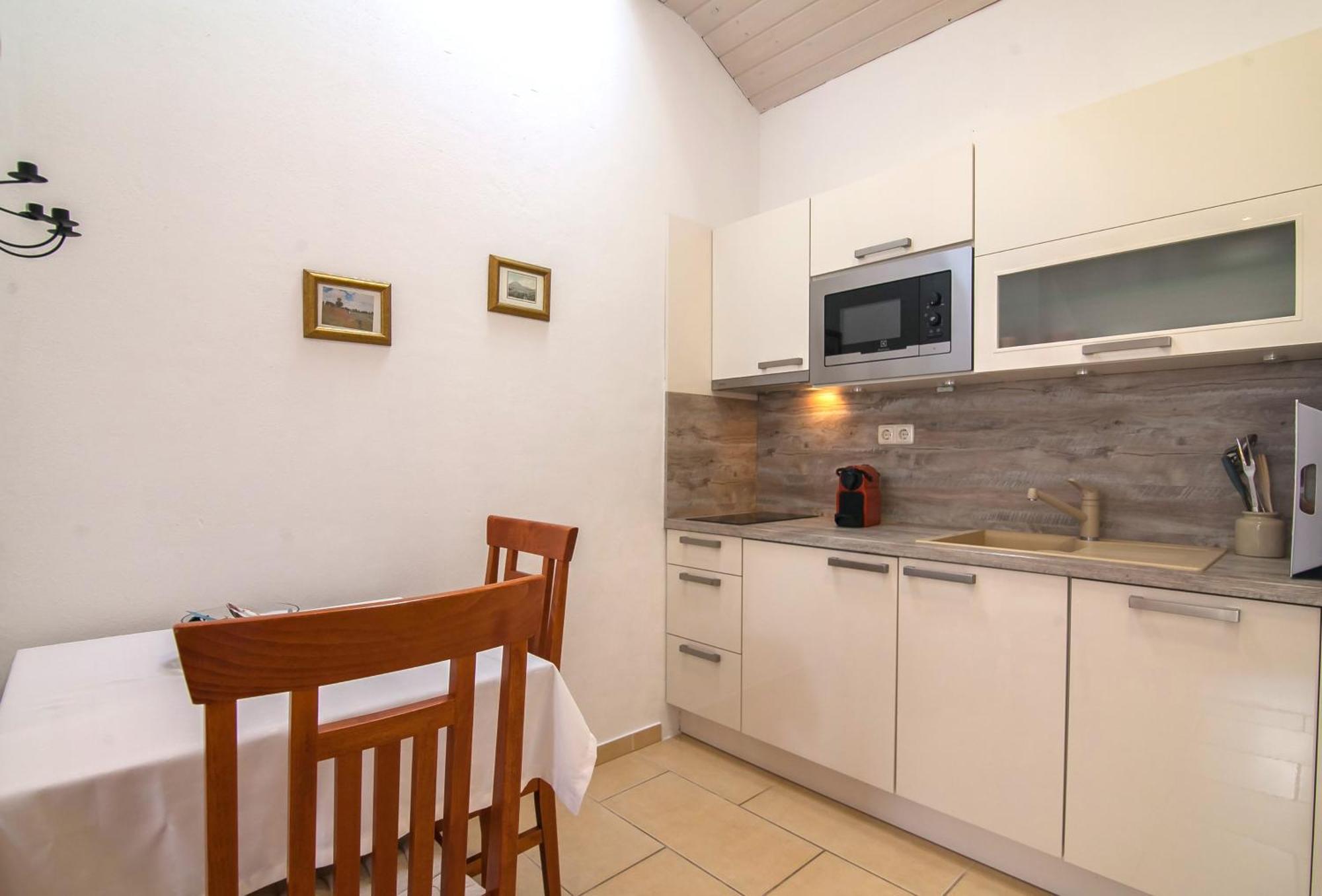 Helvetia Sunny Apartments 볼 외부 사진