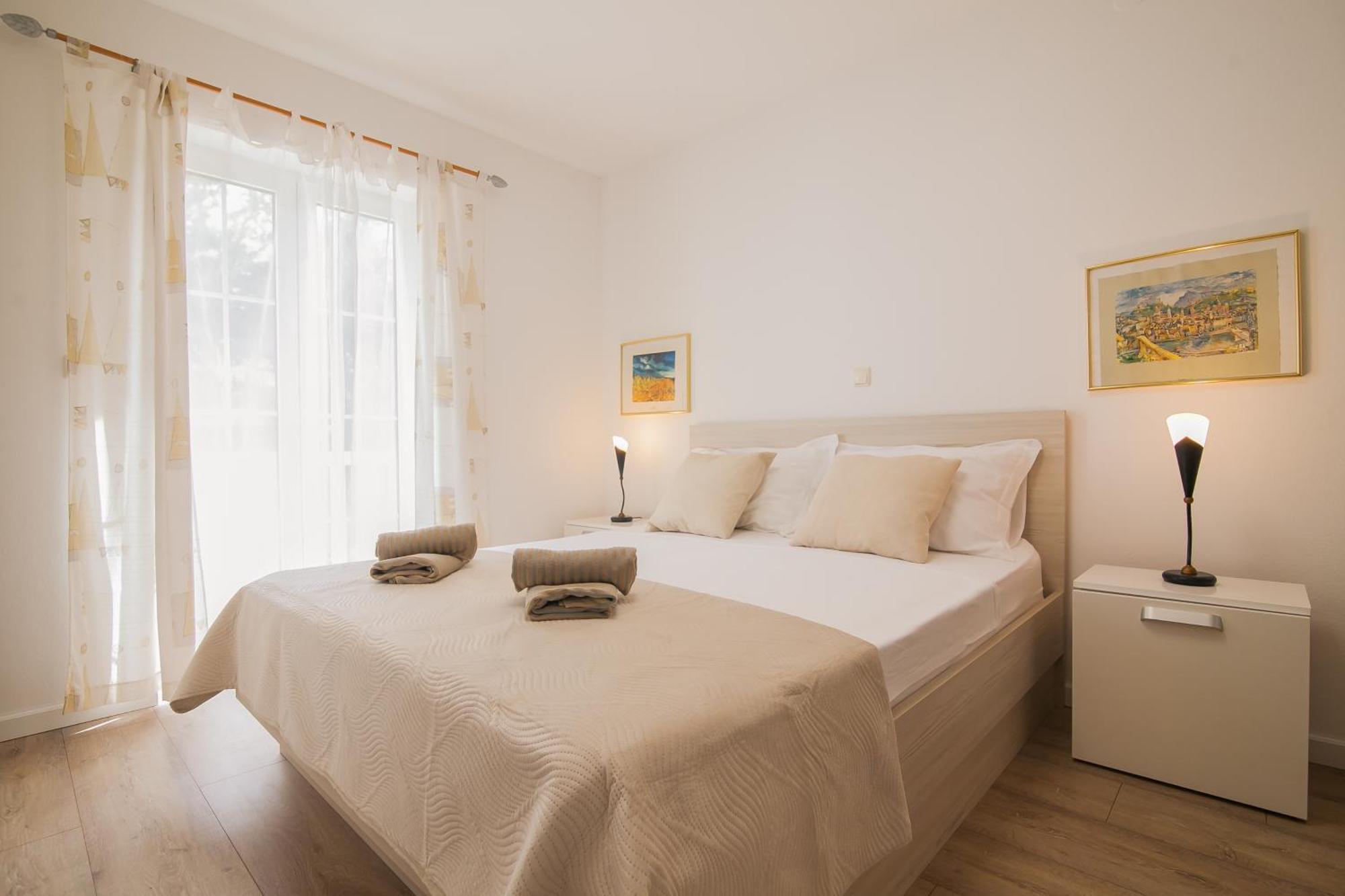 Helvetia Sunny Apartments 볼 외부 사진