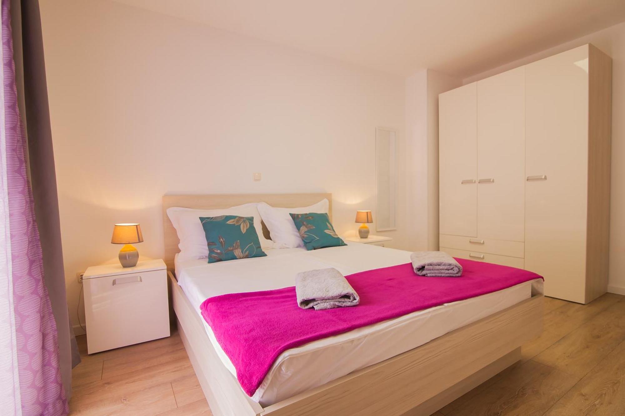 Helvetia Sunny Apartments 볼 외부 사진