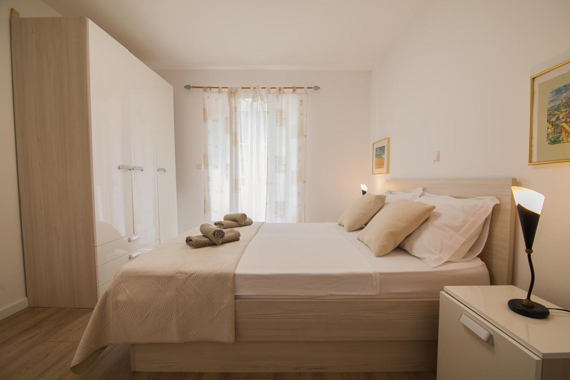 Helvetia Sunny Apartments 볼 외부 사진