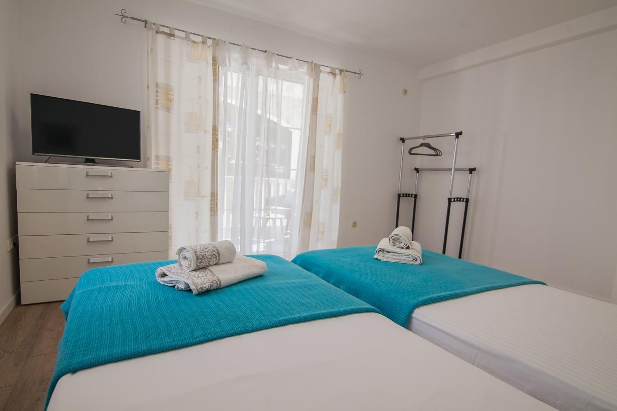Helvetia Sunny Apartments 볼 외부 사진