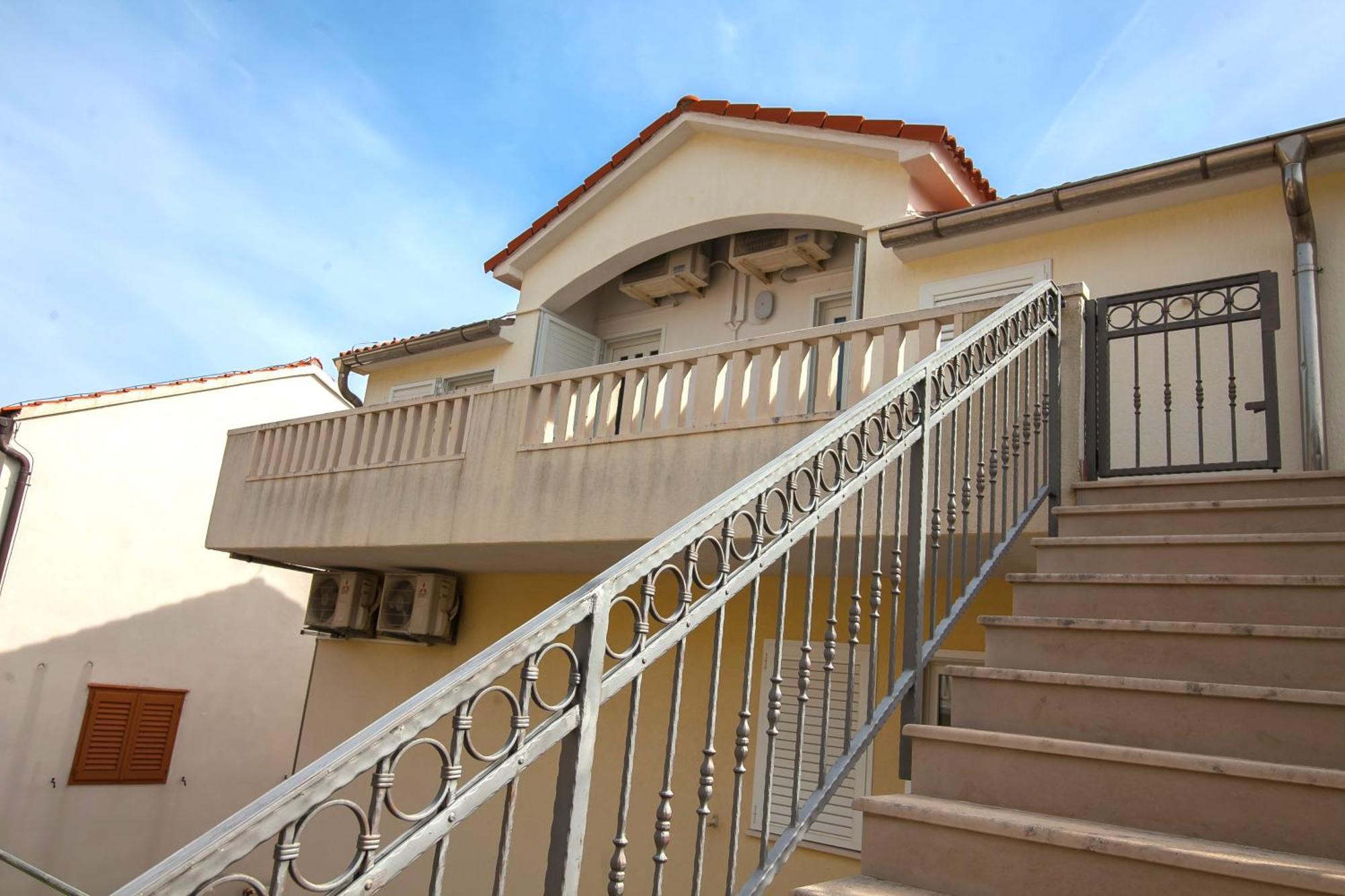 Helvetia Sunny Apartments 볼 외부 사진